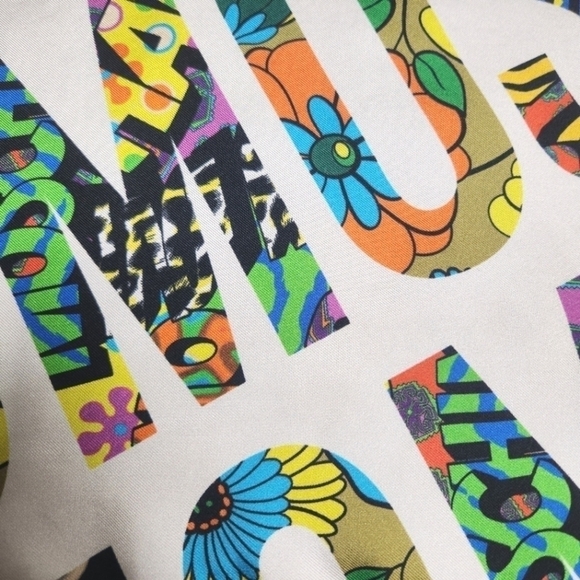 Moschino 100% Silk Scarf - Picture 13 of 13